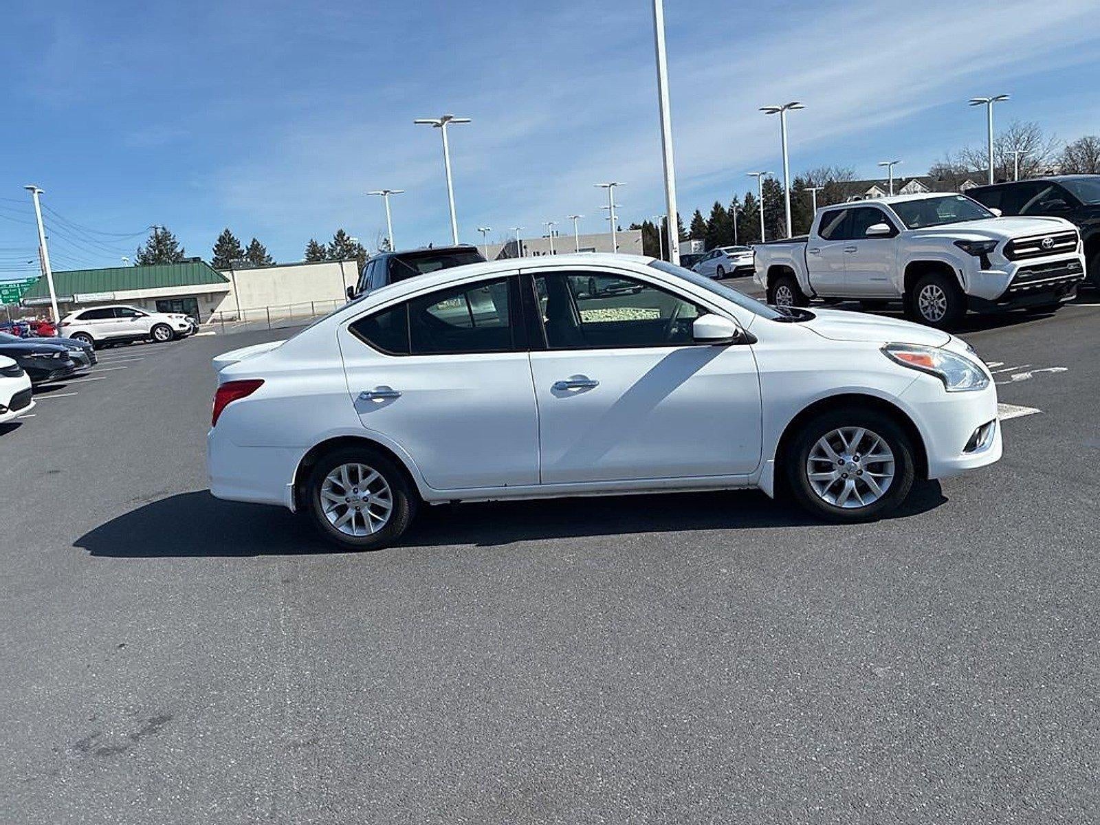 2016 Nissan Versa 4dr Sdn CVT 1.6 SV