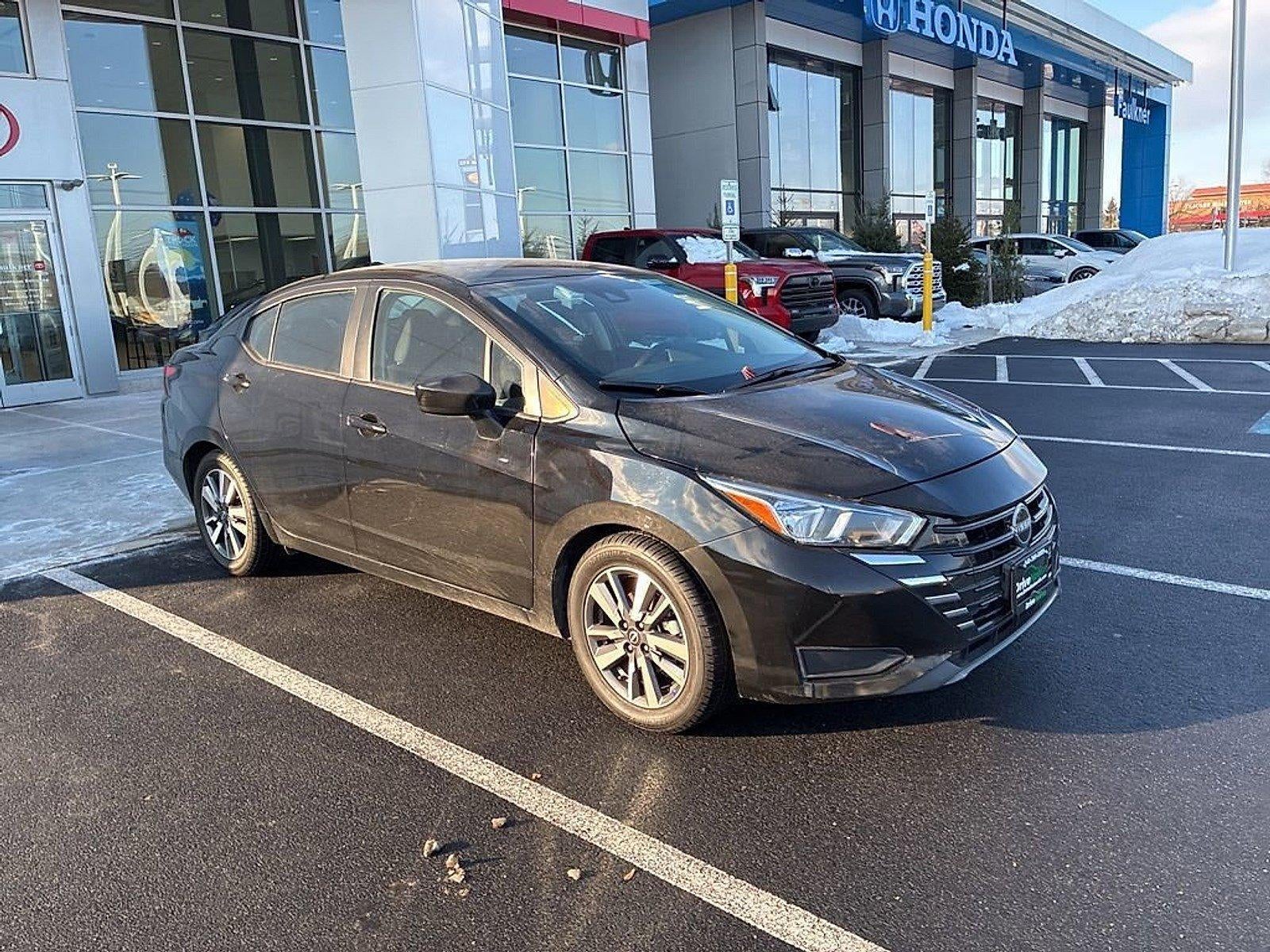 2023 Nissan Versa SV CVT