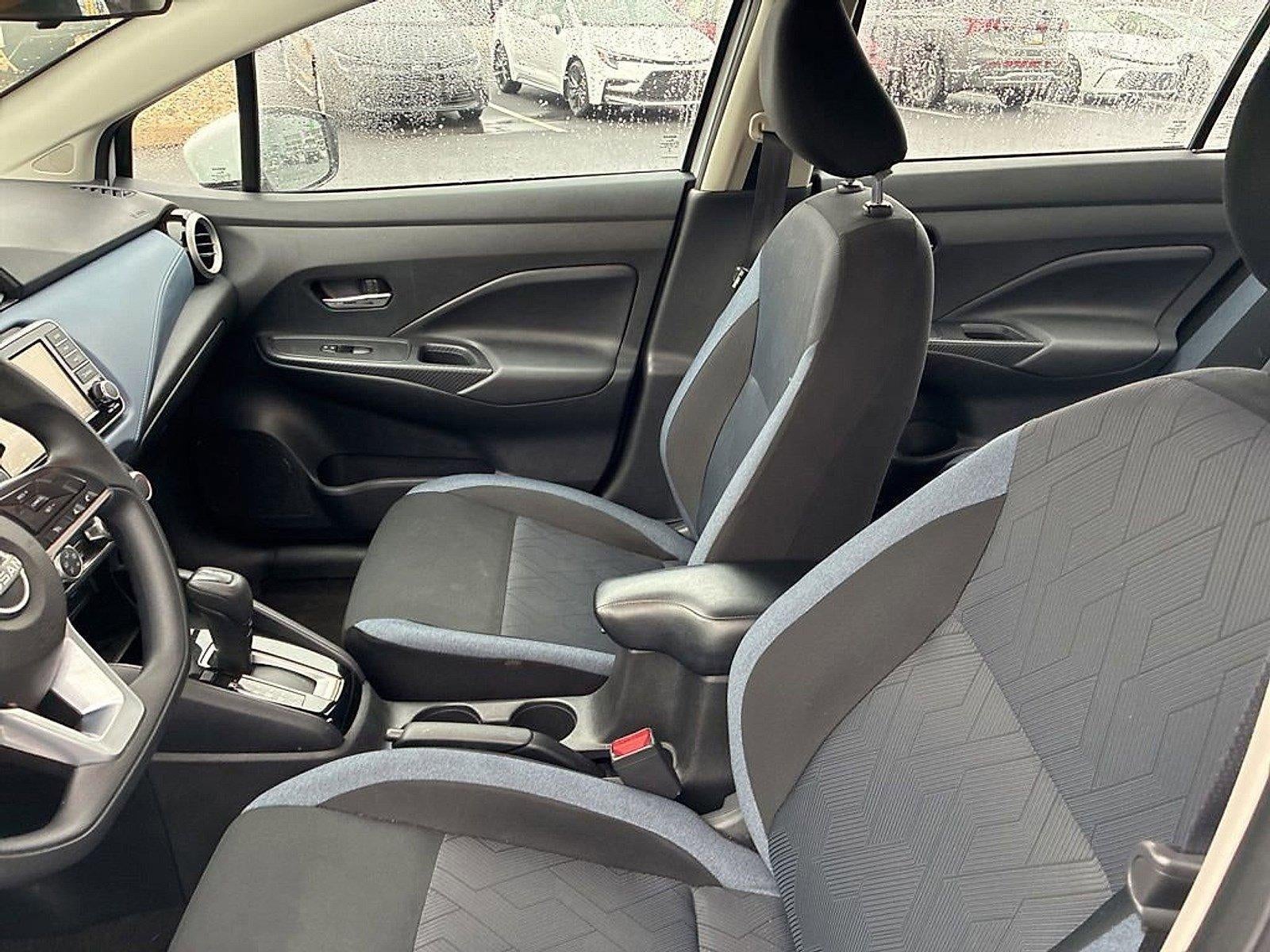 2023 Nissan Versa SV CVT