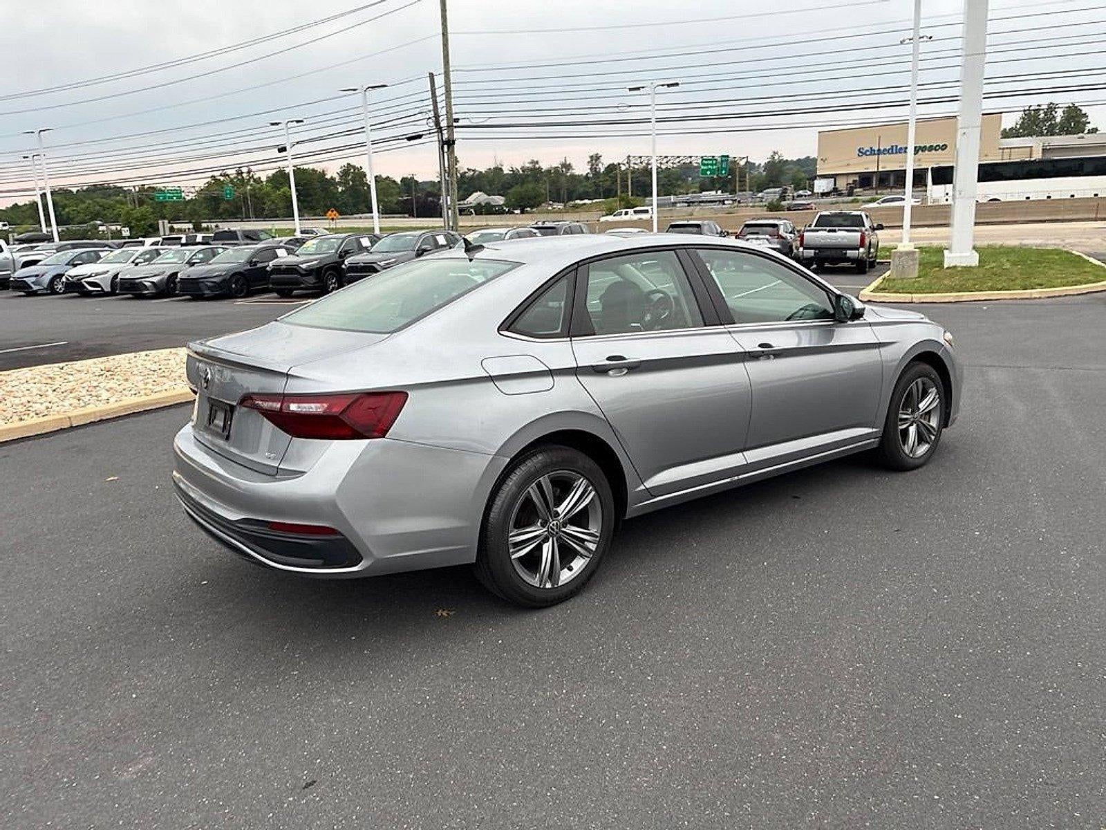 2024 Volkswagen Jetta SE Auto