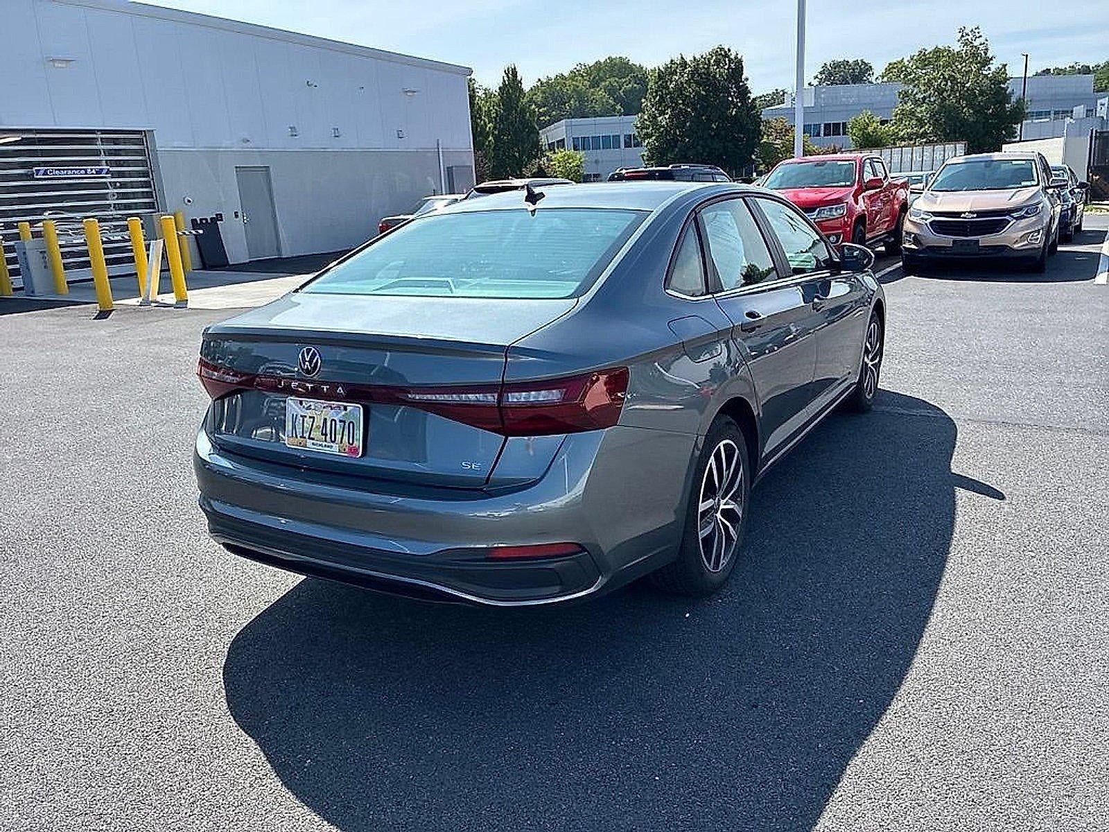 2025 Volkswagen Jetta SE Auto