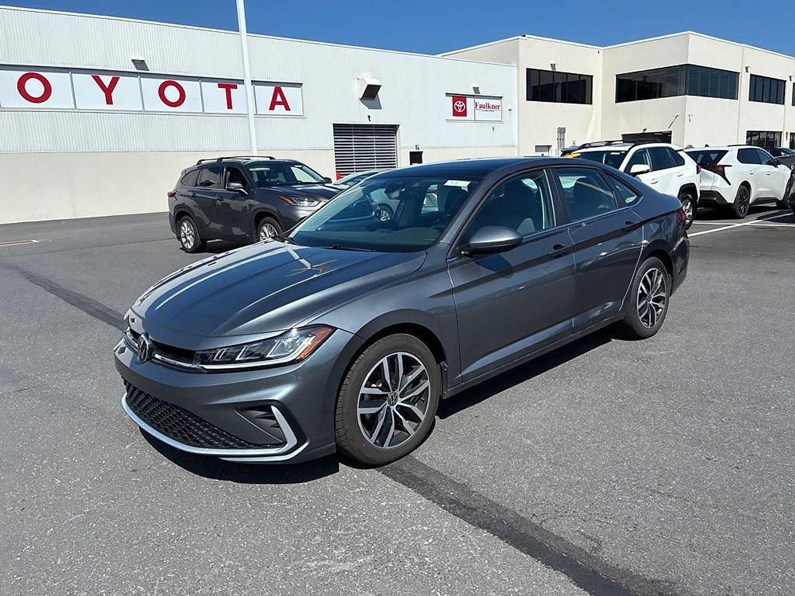2025 Volkswagen Jetta SE Auto