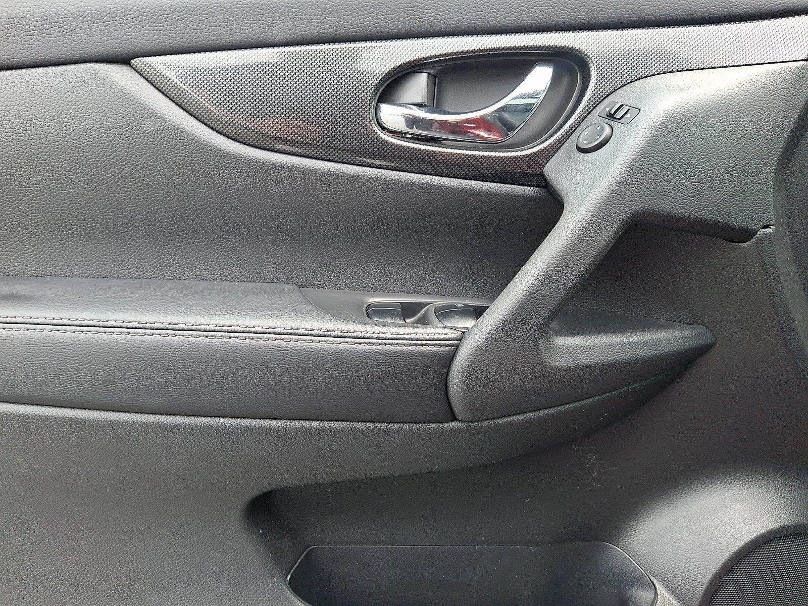 2016 Nissan Rogue AWD 4dr SL