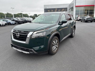 2025 Nissan Pathfinder SL 4WD