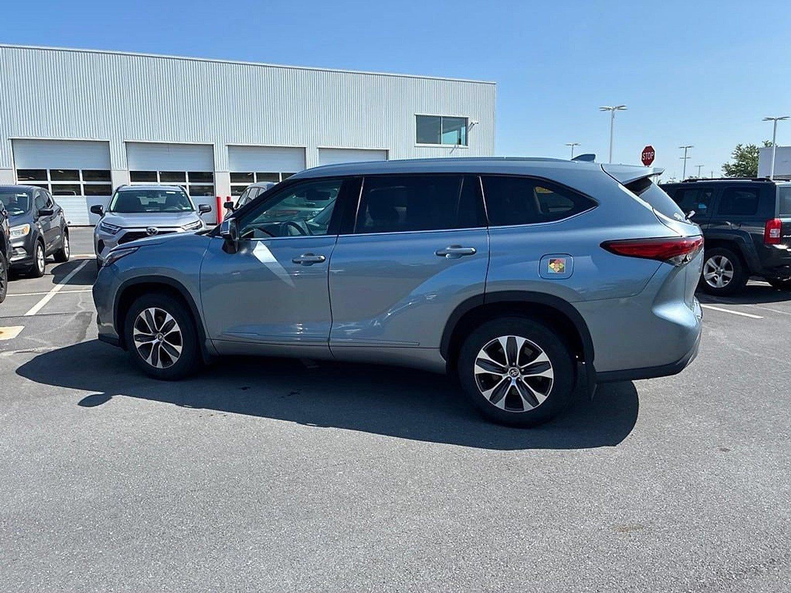 2020 Toyota Highlander XLE AWD (Natl)