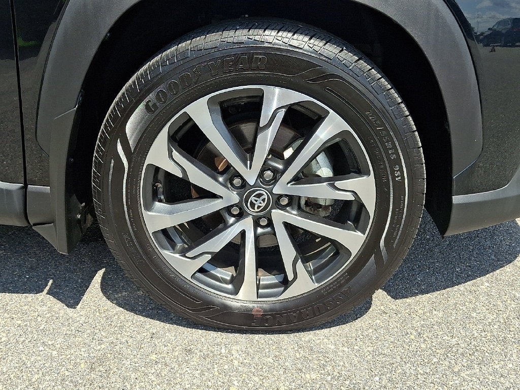 2025 Toyota Corolla Cross XLE