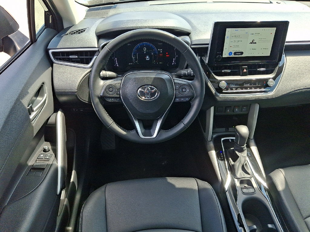 2025 Toyota Corolla Cross XLE