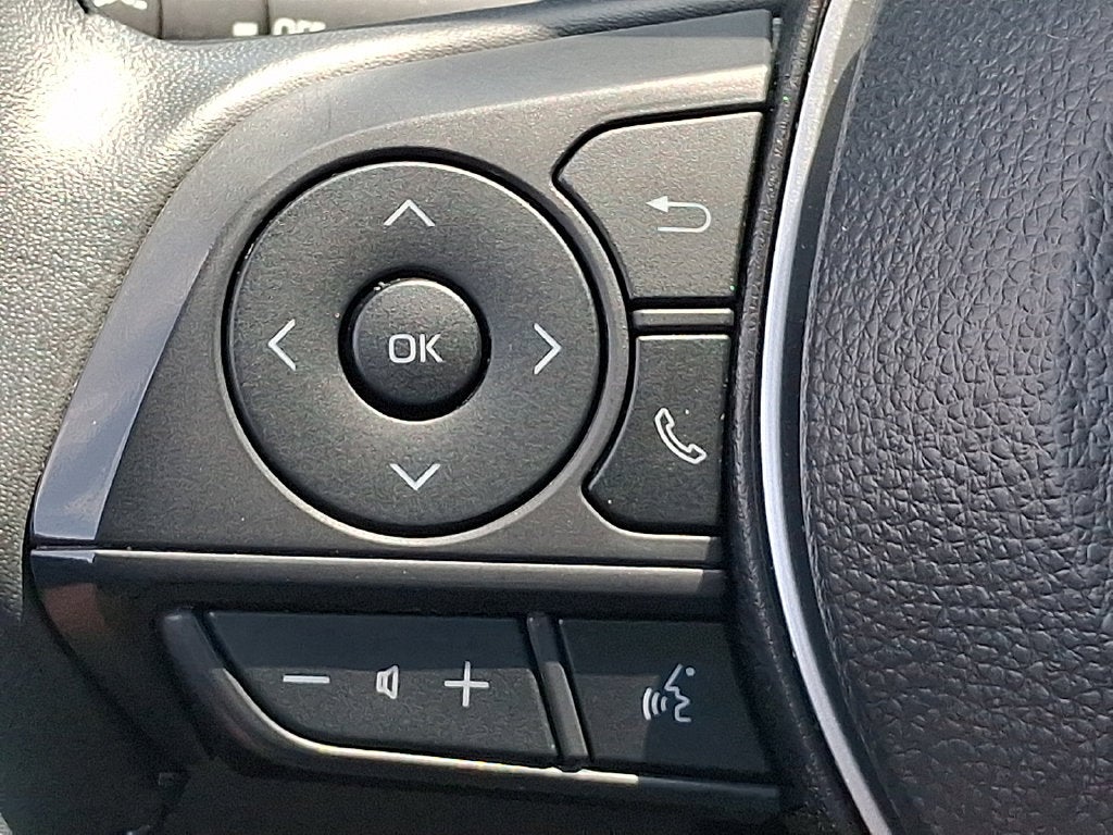 2025 Toyota Corolla Cross XLE