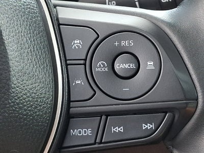 2025 Toyota Corolla Cross XLE