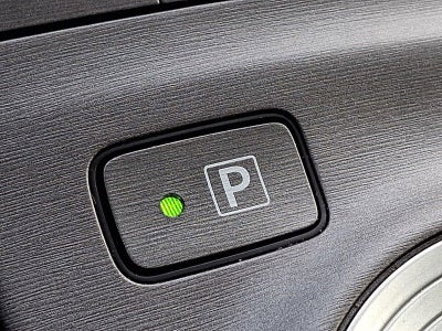 2014 Toyota Prius 5dr HB Four (Natl)