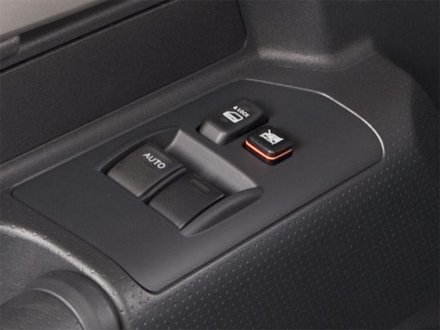 2010 Toyota FJ Cruiser 4WD 4dr Auto (Natl)