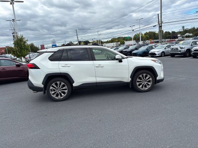 2019 Toyota RAV4 XLE Premium