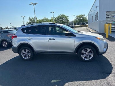 2015 Toyota RAV4 AWD 4dr LE (Natl)
