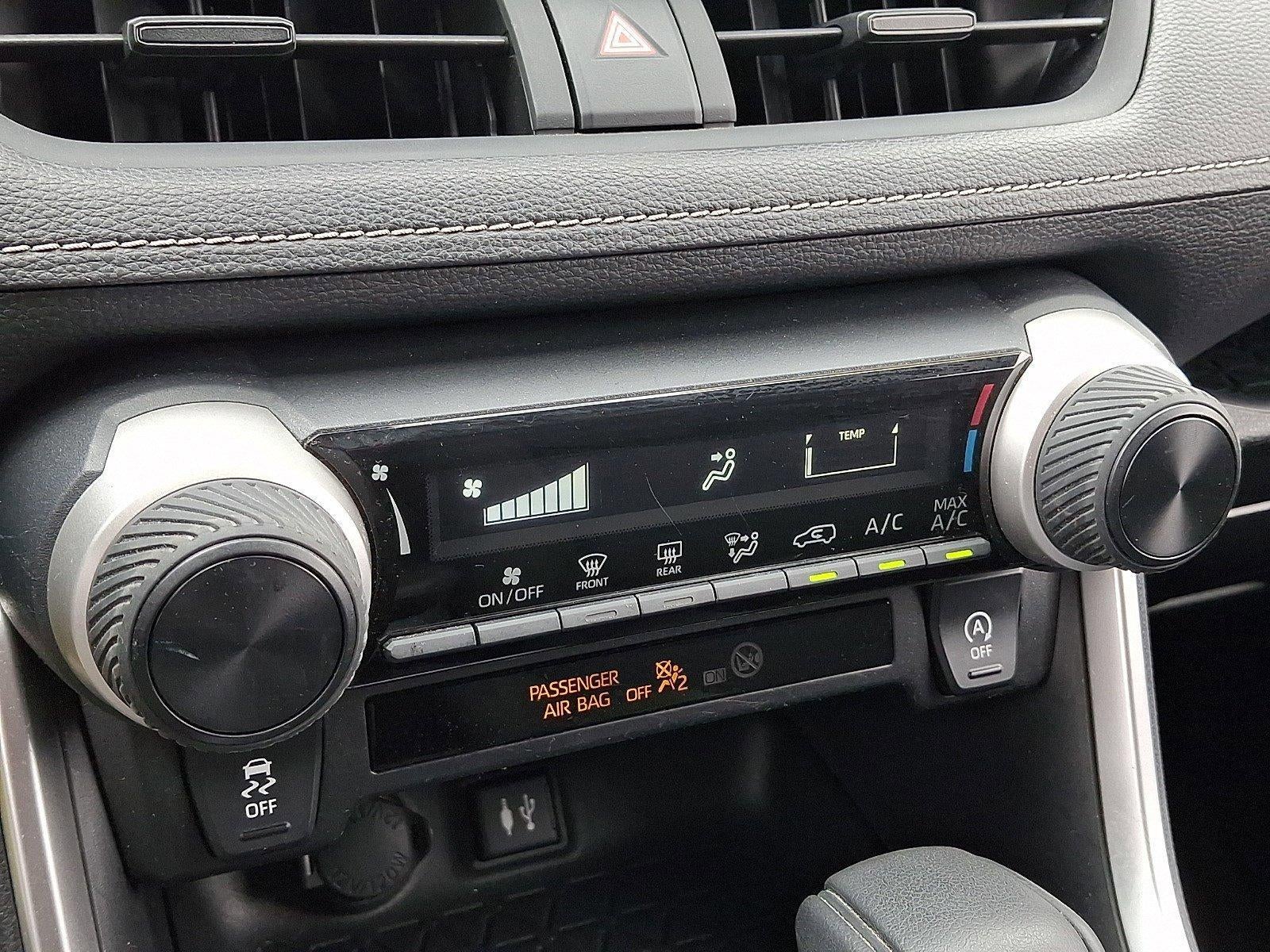 2019 Toyota RAV4 LE AWD (Natl)
