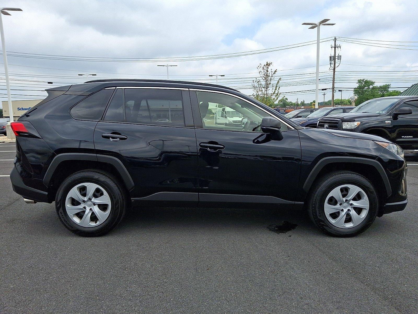 2019 Toyota RAV4 LE AWD (Natl)