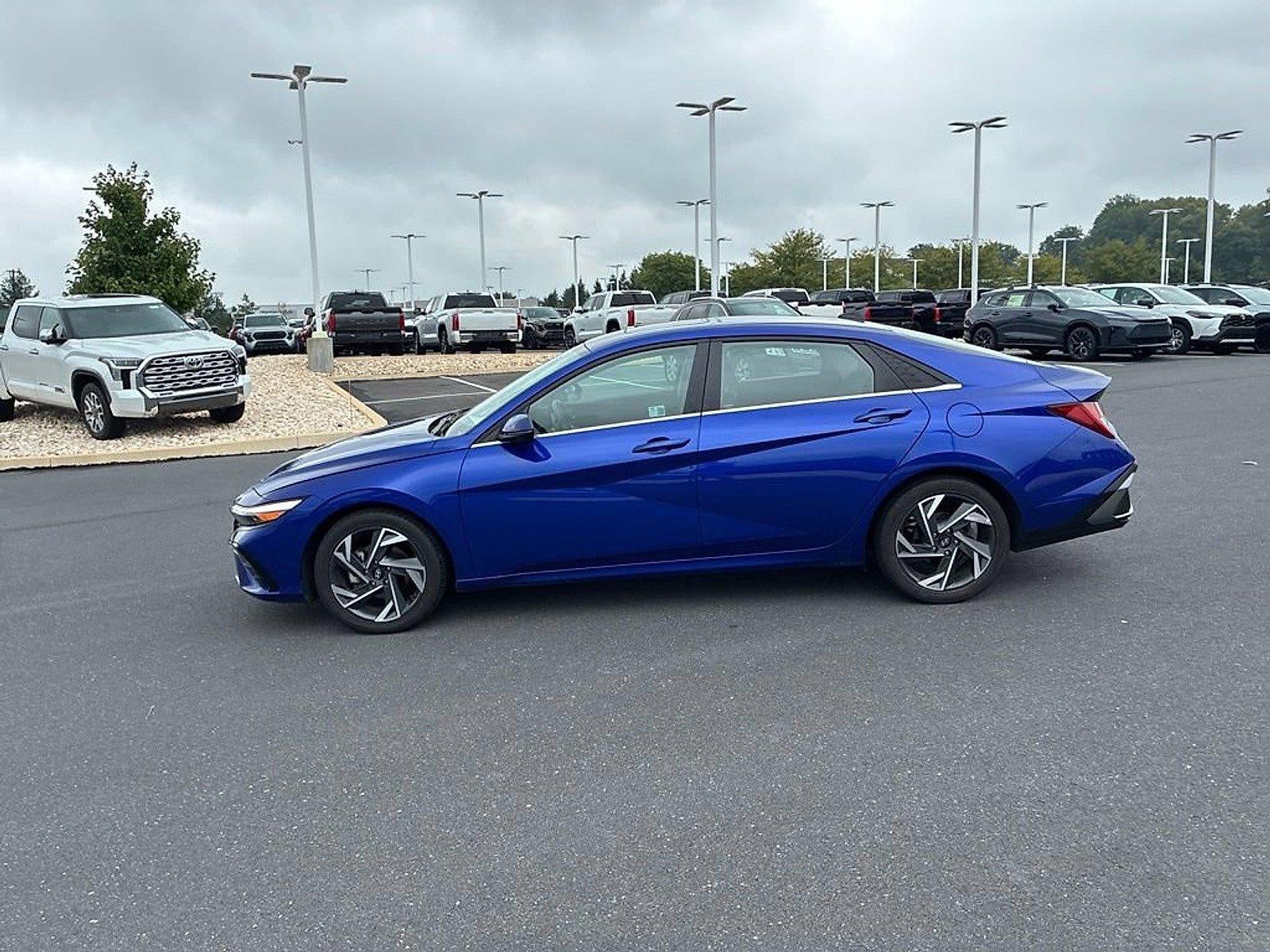 2024 Hyundai ELANTRA Limited IVT