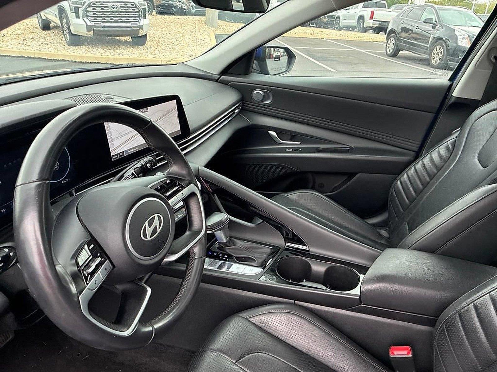2024 Hyundai ELANTRA Limited IVT
