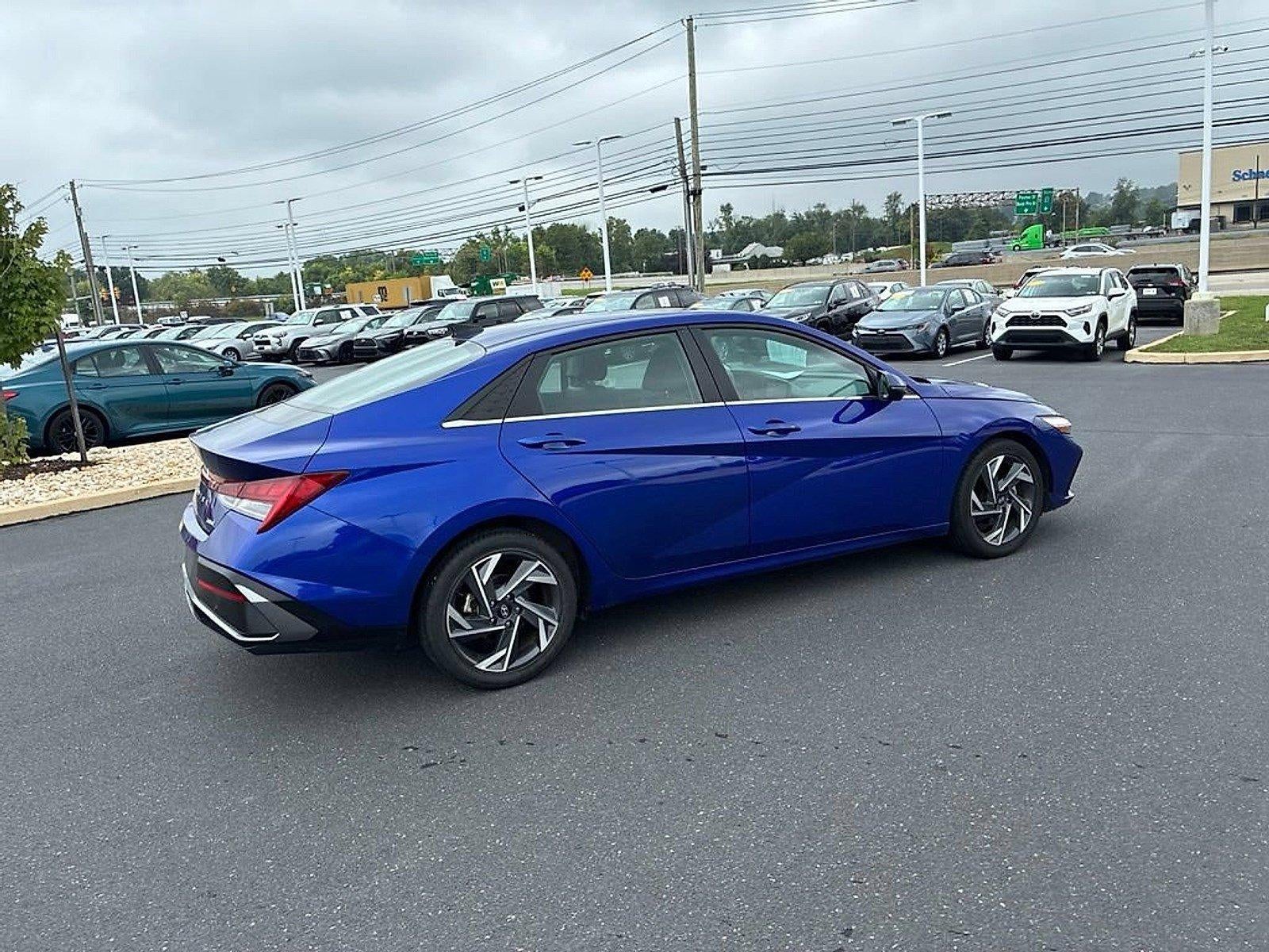 2024 Hyundai ELANTRA Limited IVT