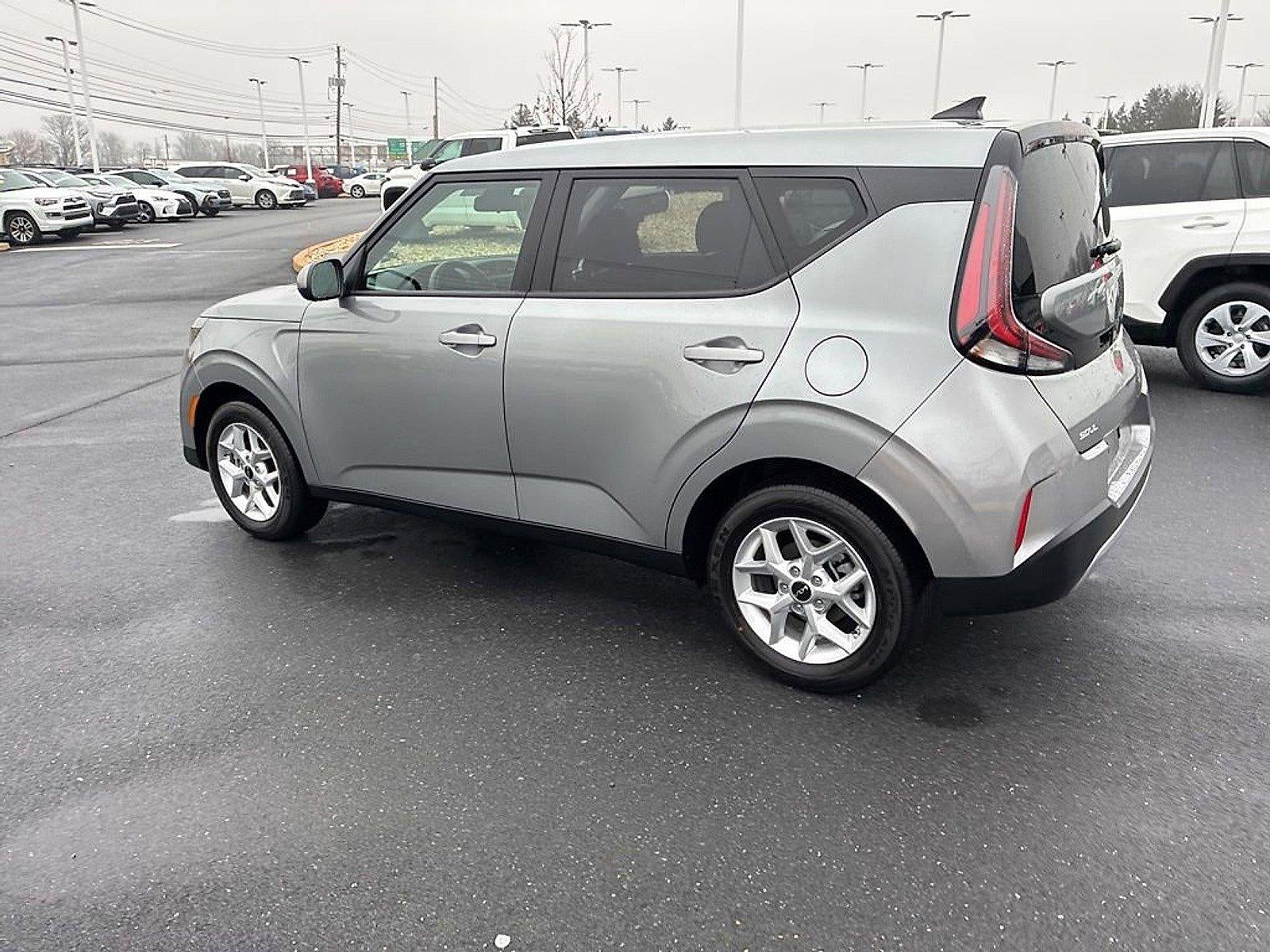 2025 Kia Soul LX FWD