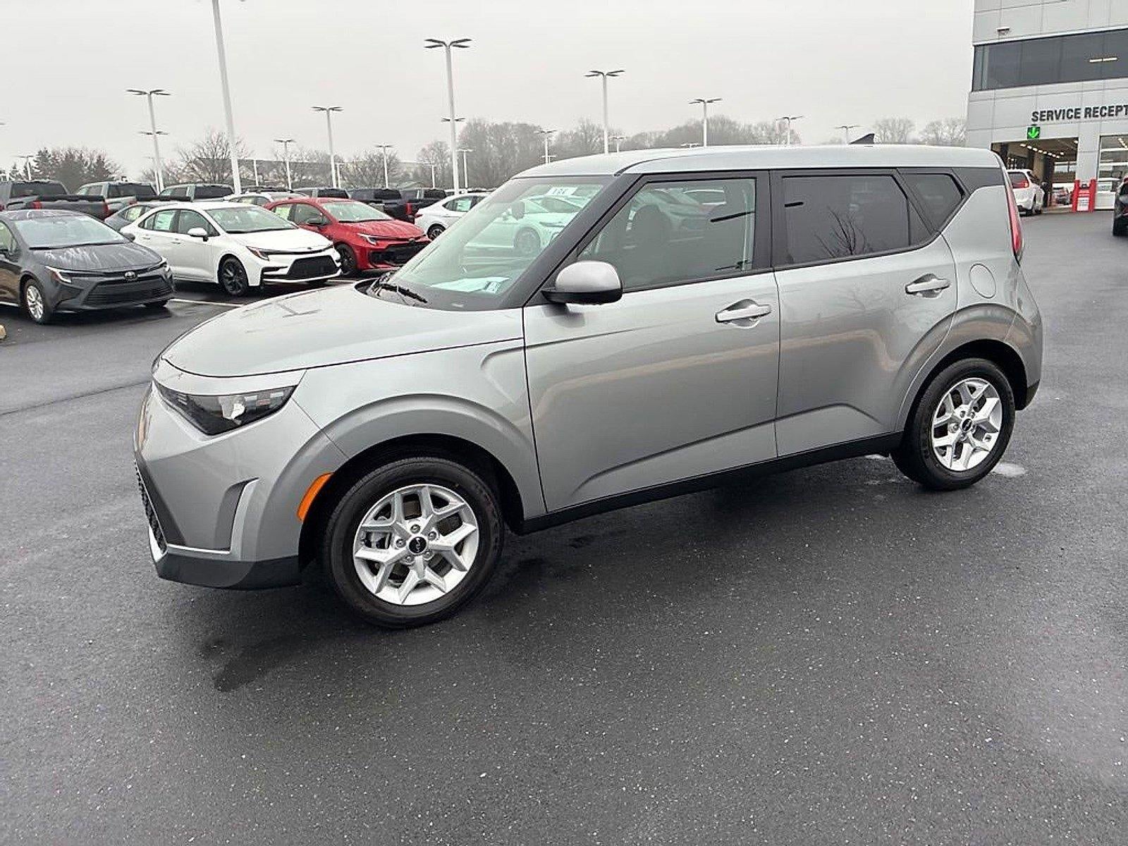 2025 Kia Soul LX FWD