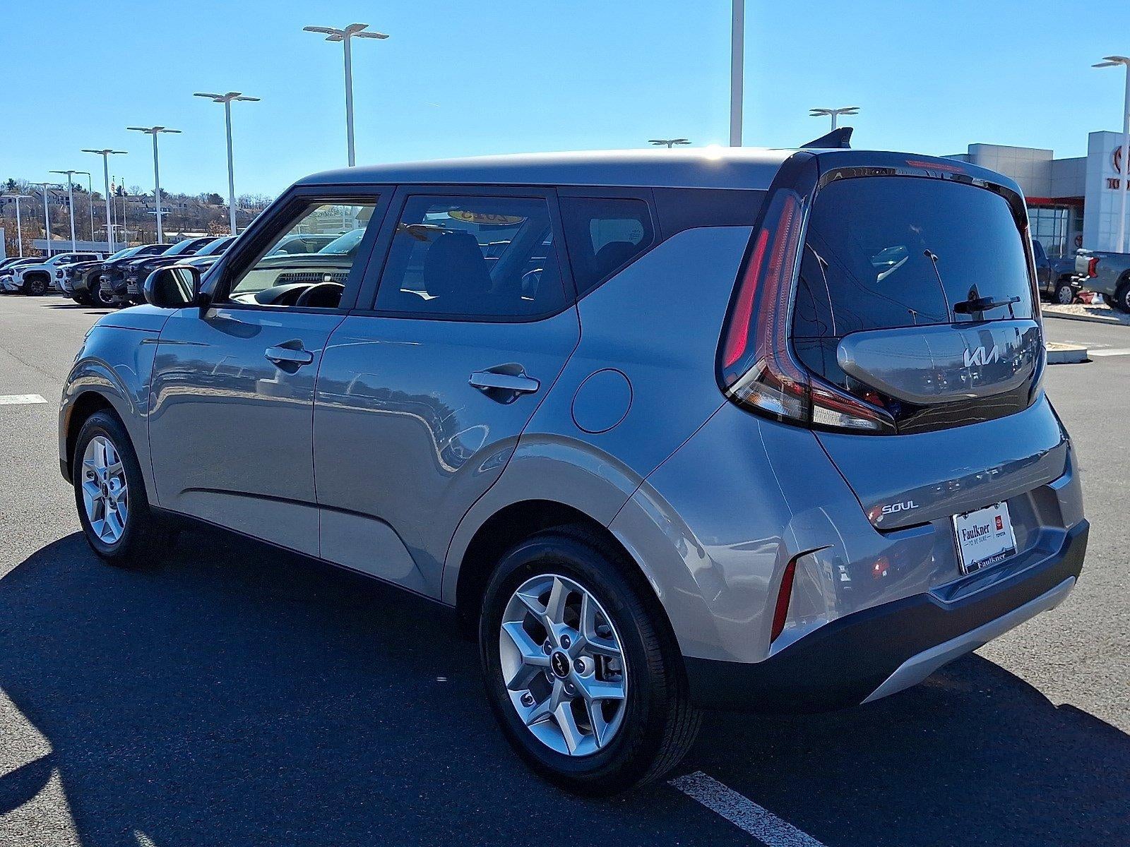 2025 Kia Soul LX FWD