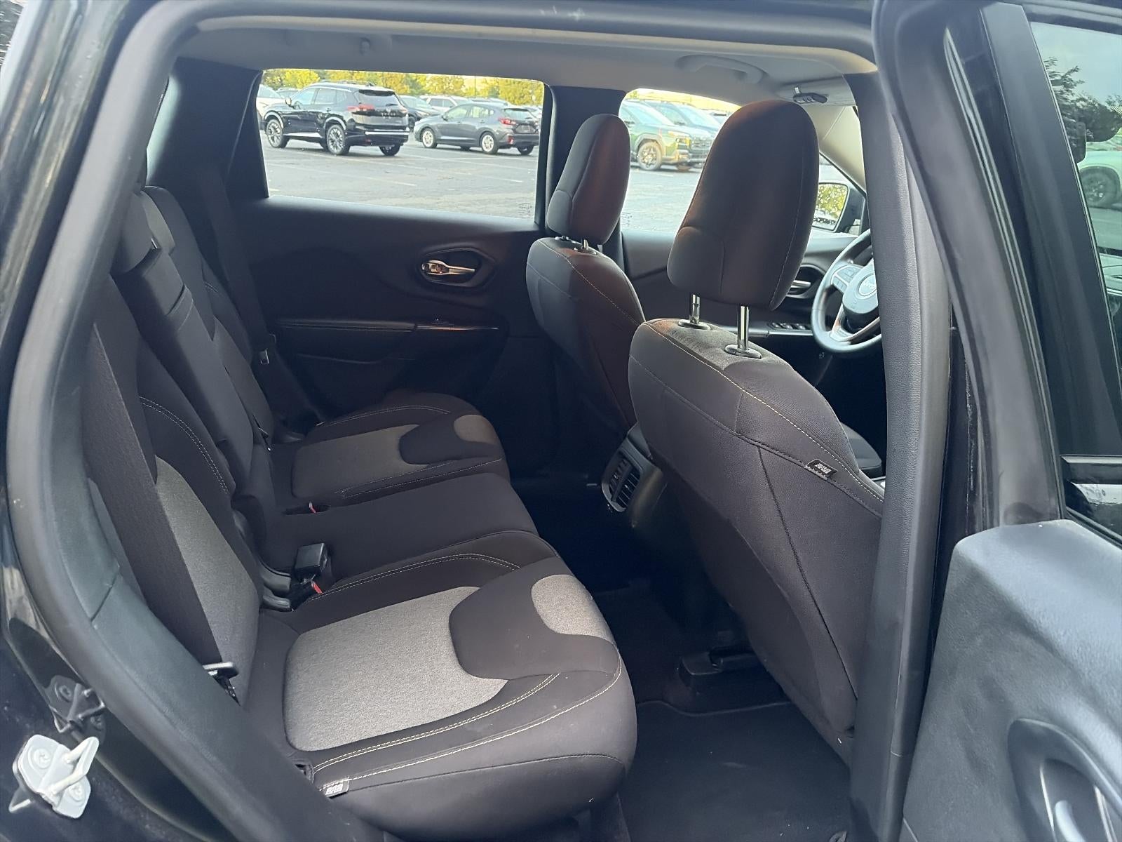 2016 Jeep Cherokee 4WD 4dr Sport