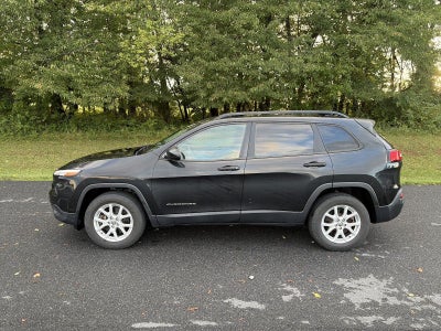 2016 Jeep Cherokee 4WD 4dr Sport