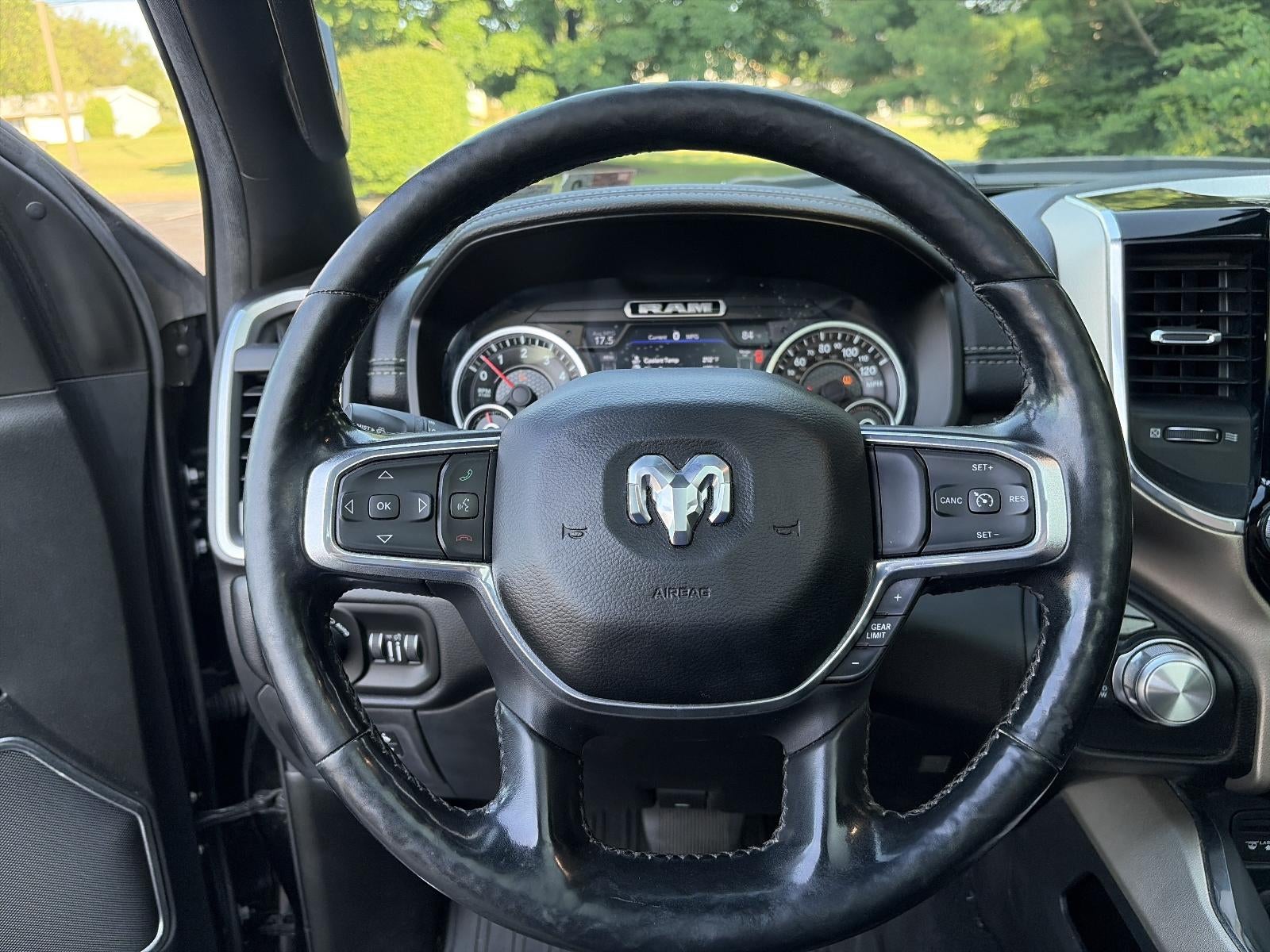 2019 RAM 1500 Laramie 4x4 Crew Cab 5'7" Box