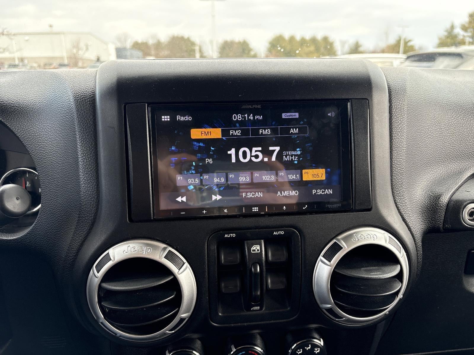 2011 Jeep Wrangler Unlimited 4WD 4dr Sahara