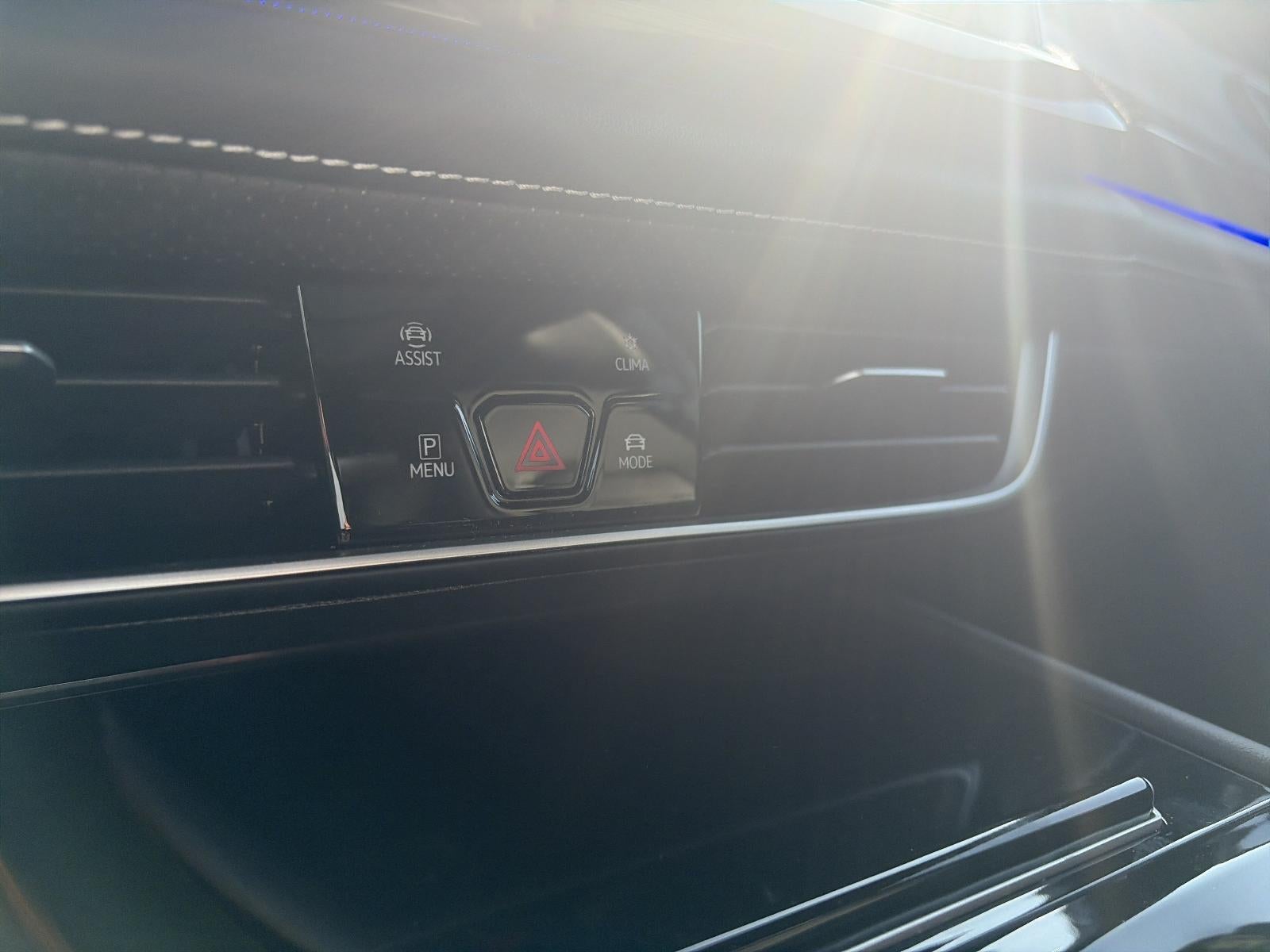 2024 Volkswagen Atlas Cross Sport 2.0T SEL R-Line 4MOTION