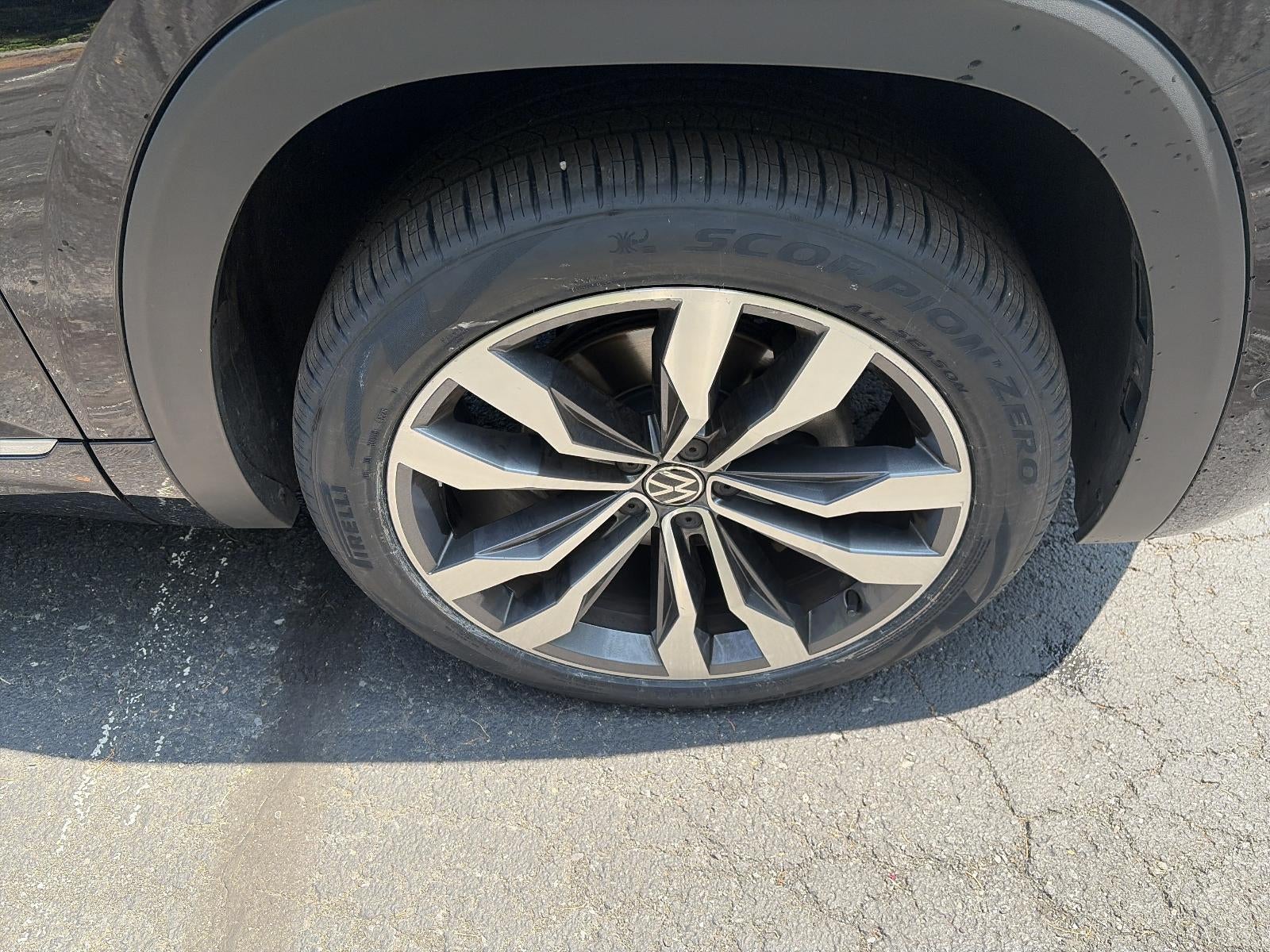 2023 Volkswagen Atlas Cross Sport 3.6L V6 SEL Premium R-Line 4MOTION