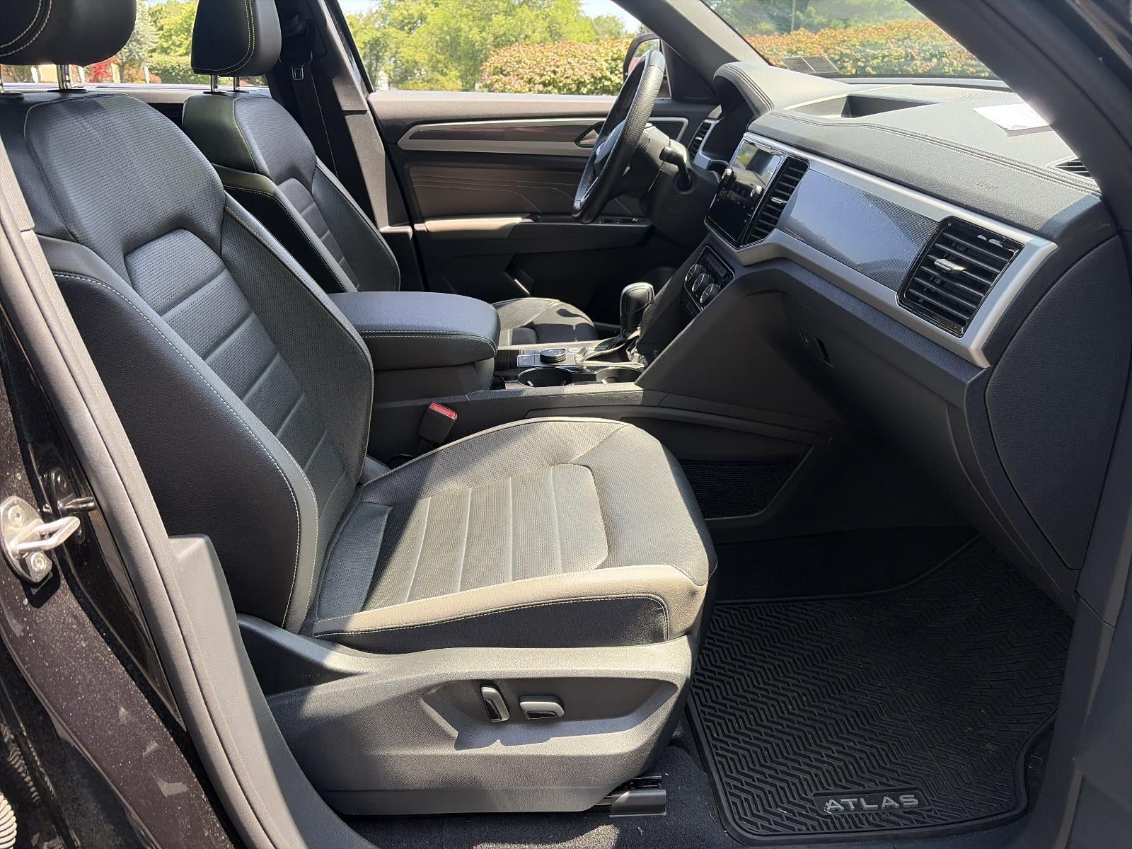 2023 Volkswagen Atlas Cross Sport 3.6L V6 SEL Premium R-Line 4MOTION
