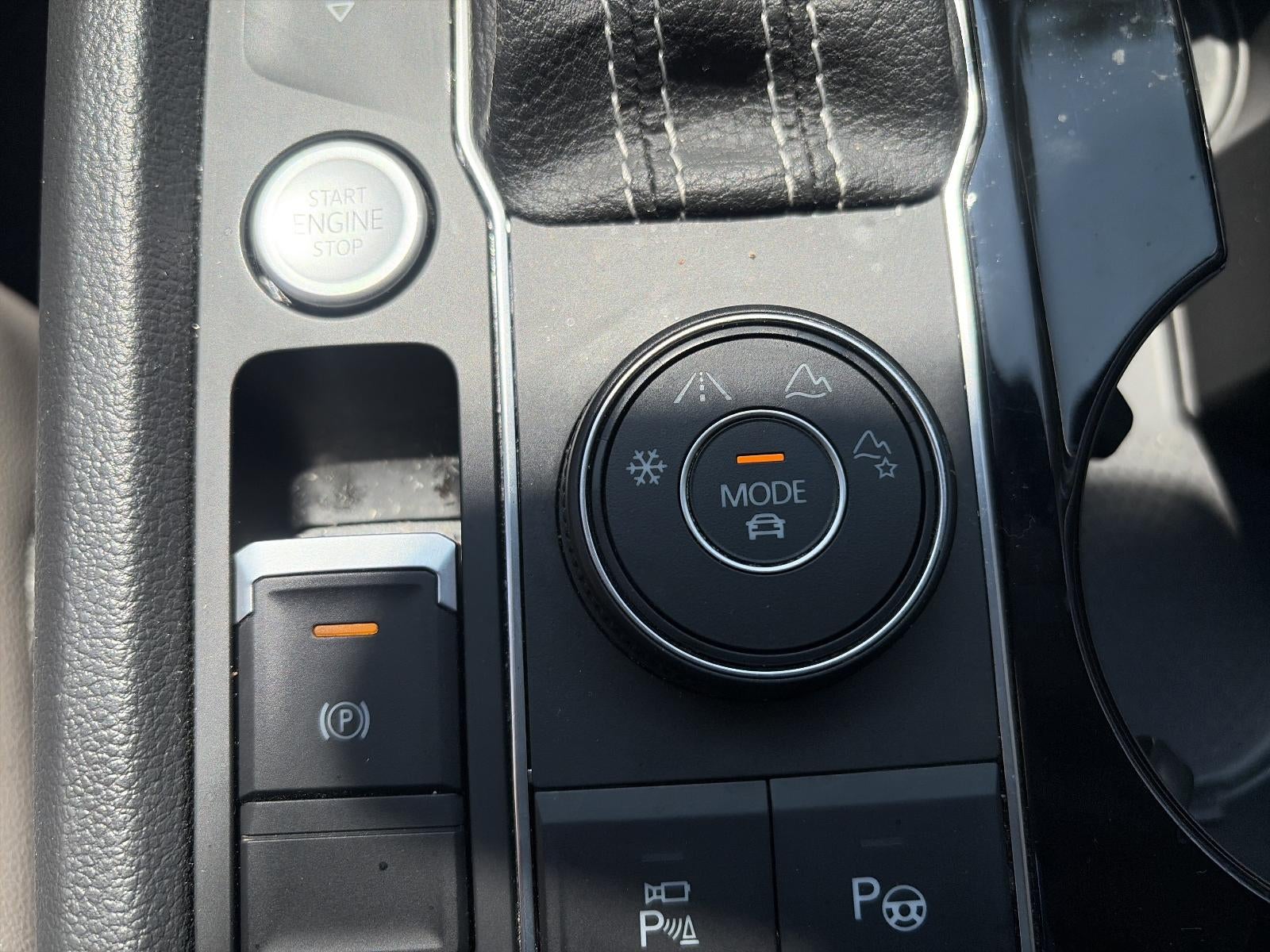 2023 Volkswagen Atlas Cross Sport 3.6L V6 SEL Premium R-Line 4MOTION