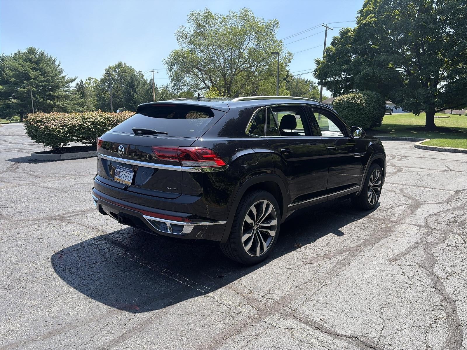 2023 Volkswagen Atlas Cross Sport 3.6L V6 SEL Premium R-Line 4MOTION