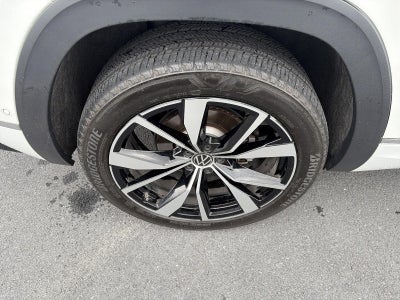 2024 Volkswagen Atlas Cross Sport 2.0T SEL Premium R-Line 4MOTION