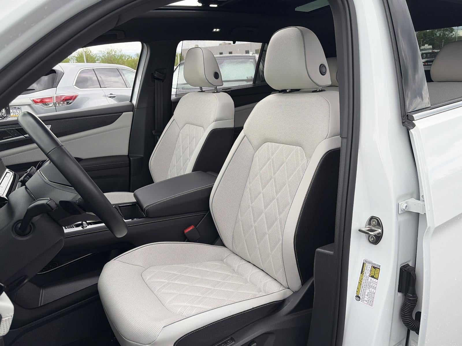 2024 Volkswagen Atlas Cross Sport 2.0T SEL Premium R-Line 4MOTION