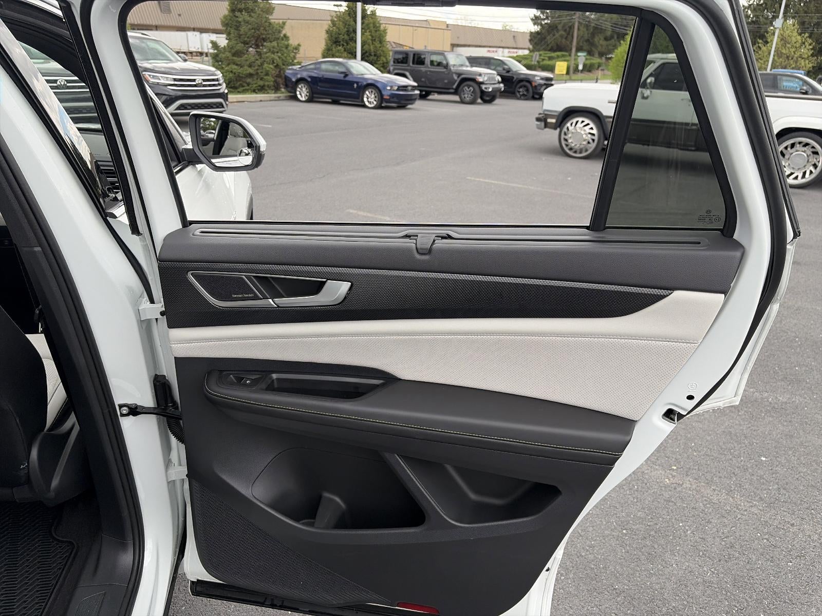 2024 Volkswagen Atlas Cross Sport 2.0T SEL Premium R-Line 4MOTION