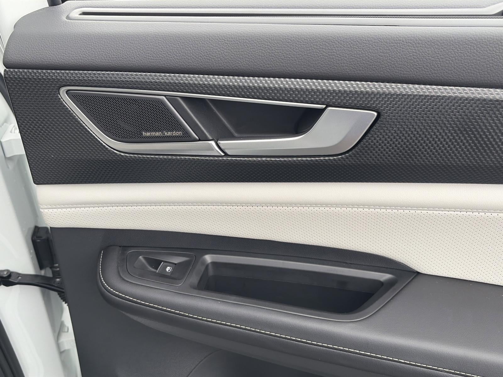 2024 Volkswagen Atlas Cross Sport 2.0T SEL Premium R-Line 4MOTION