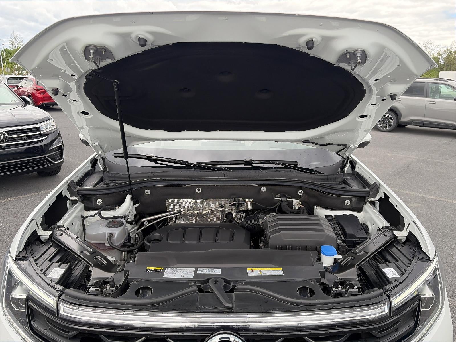 2024 Volkswagen Atlas Cross Sport 2.0T SEL Premium R-Line 4MOTION