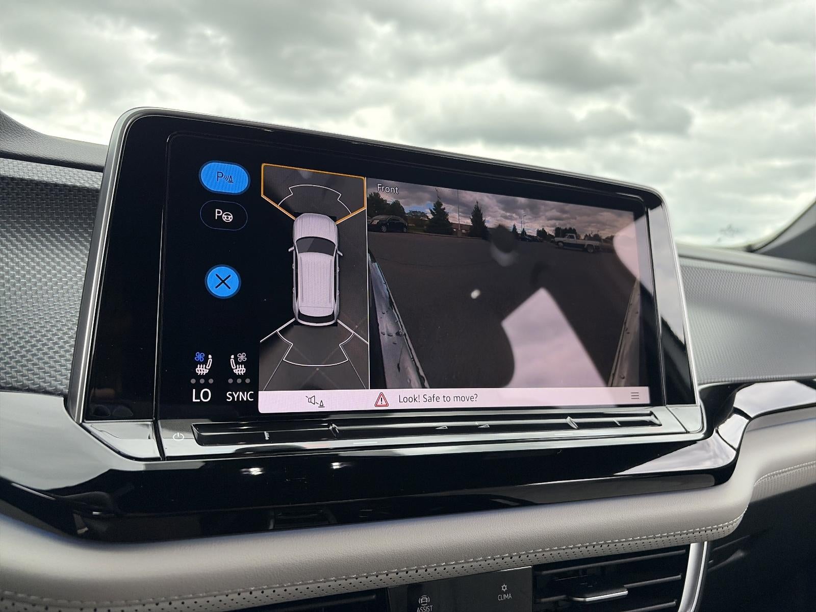 2024 Volkswagen Atlas Cross Sport 2.0T SEL Premium R-Line 4MOTION