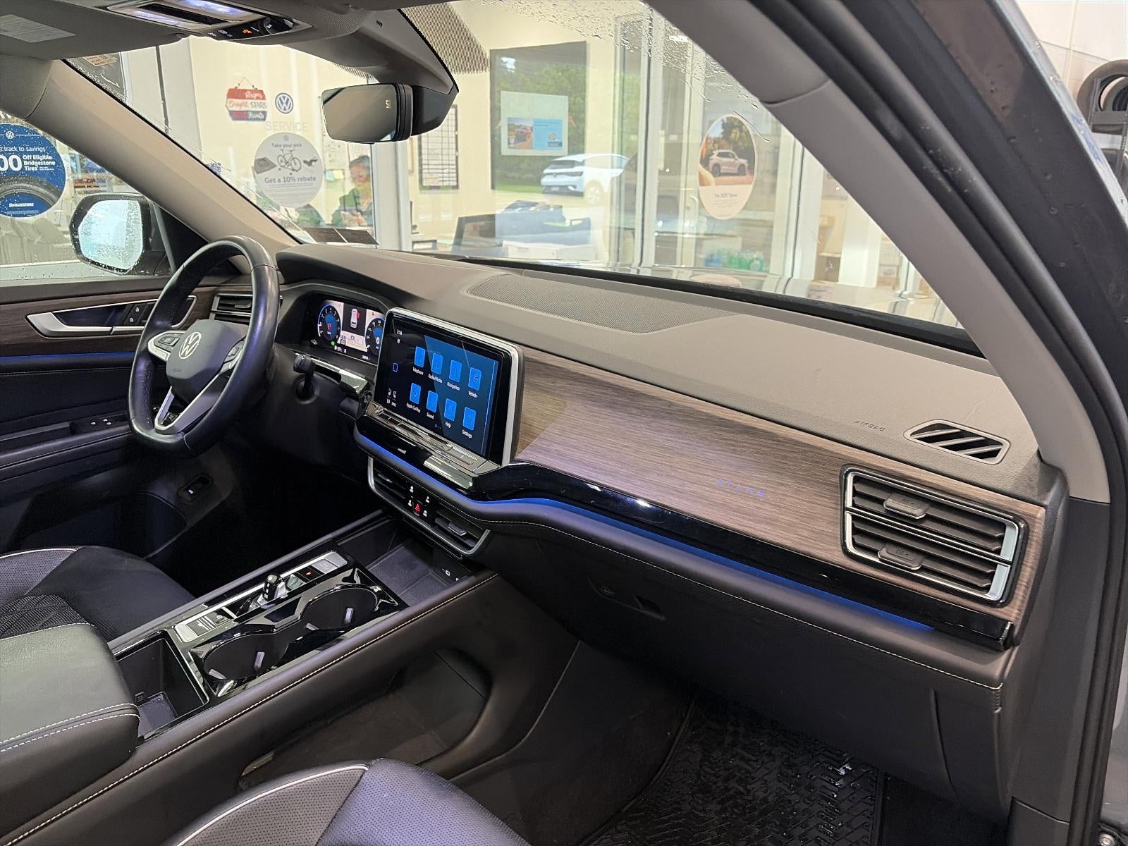 2024 Volkswagen Atlas 2.0T SEL Premium R-Line 4MOTION
