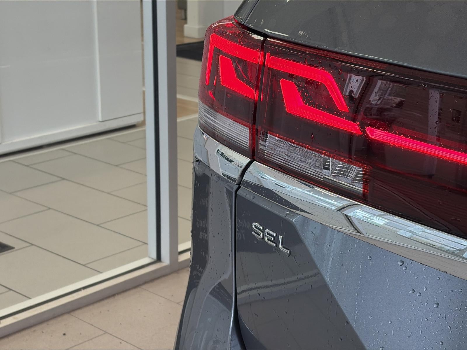 2024 Volkswagen Atlas 2.0T SEL Premium R-Line 4MOTION