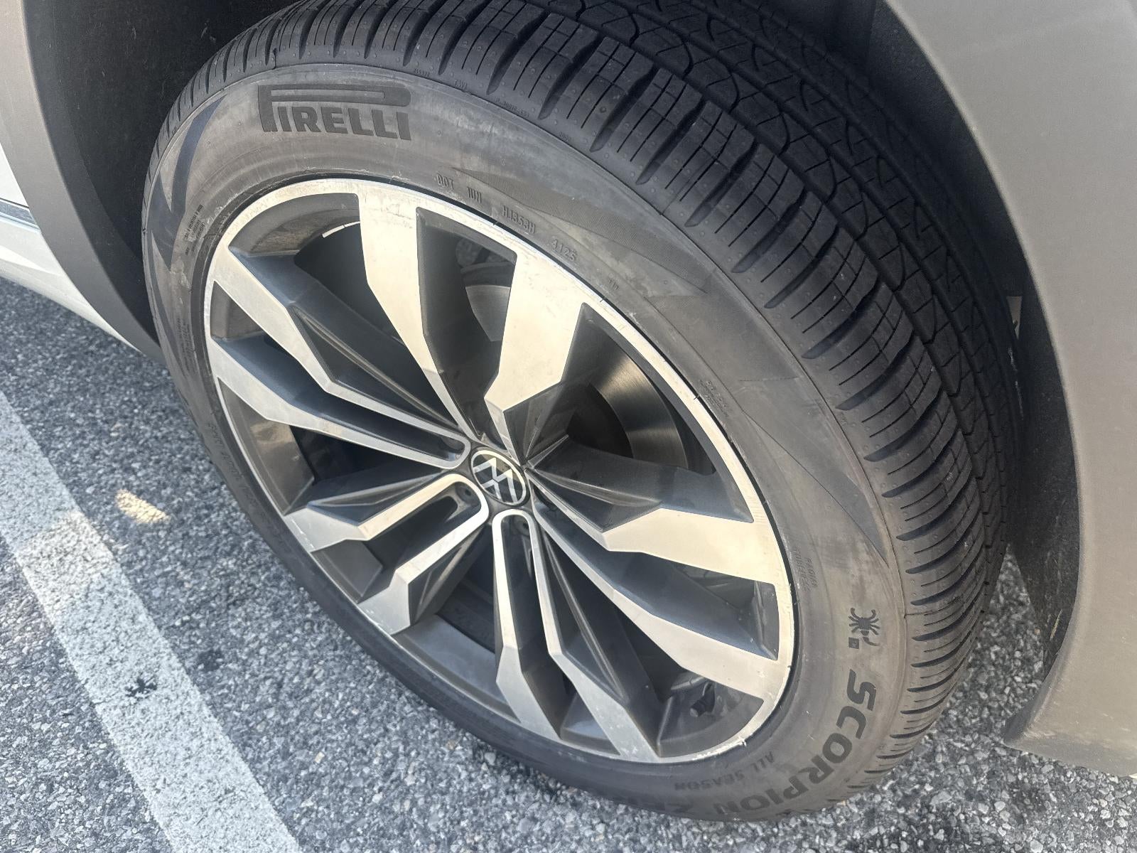 2021 Volkswagen Atlas 3.6L V6 SEL Premium R-Line 4MOTION *Ltd Avail*