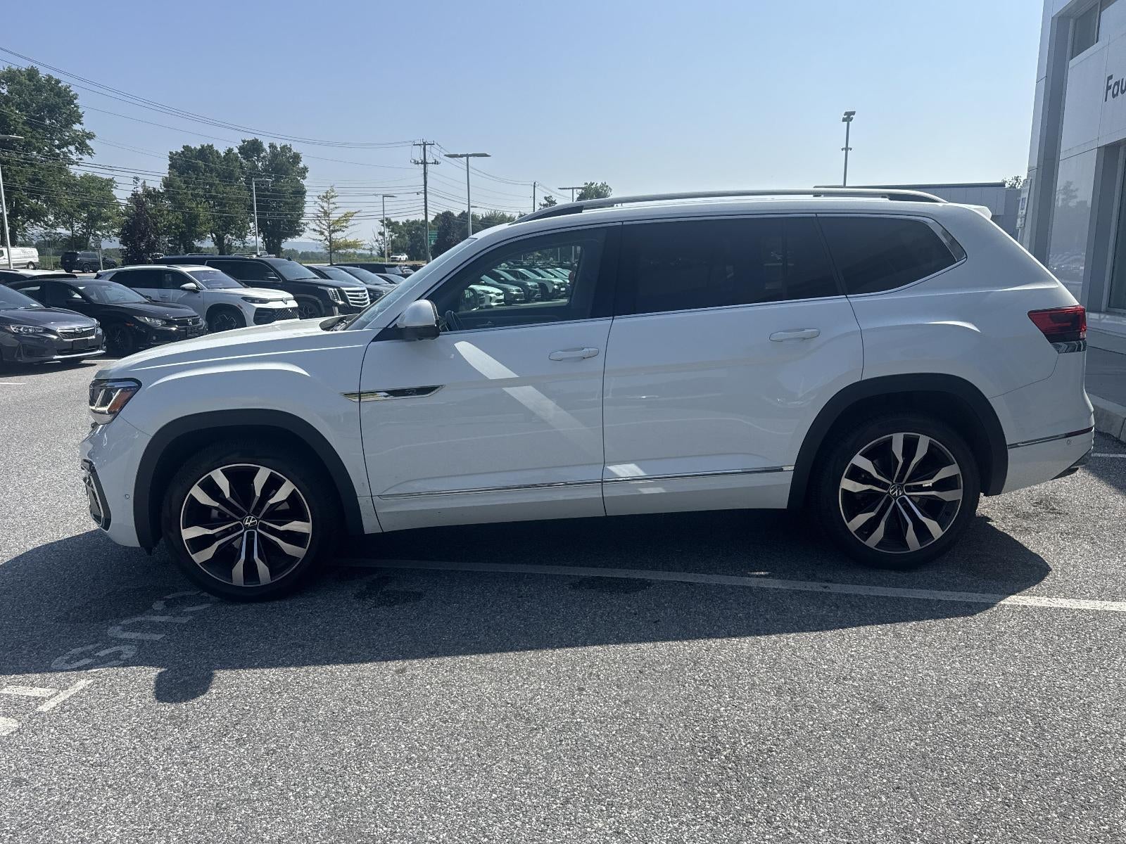 2021 Volkswagen Atlas 3.6L V6 SEL Premium R-Line 4MOTION *Ltd Avail*