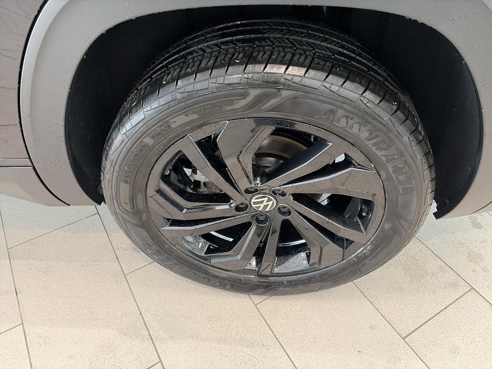2022 Volkswagen Atlas 2.0T SE w/Technology 4MOTION