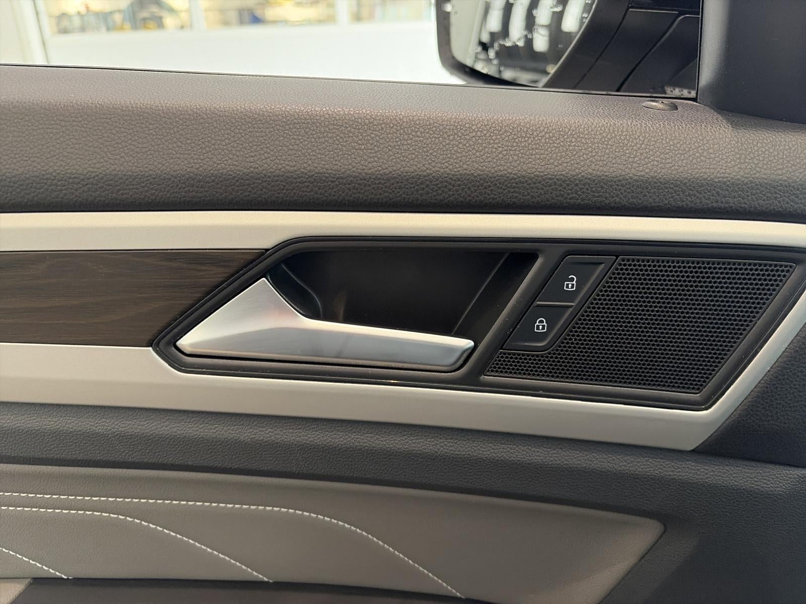 2022 Volkswagen Atlas 2.0T SE w/Technology 4MOTION