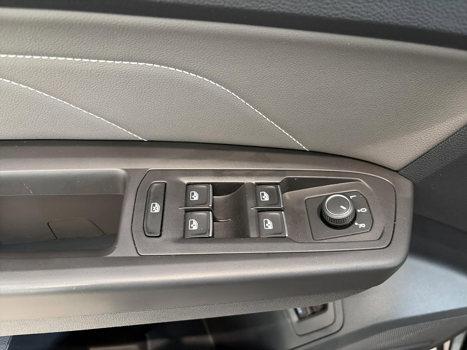 2022 Volkswagen Atlas 2.0T SE w/Technology 4MOTION