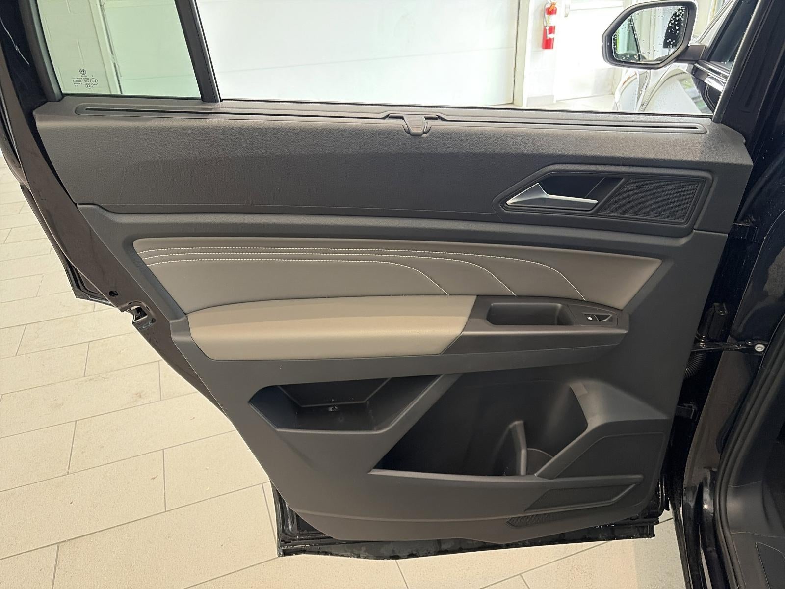 2022 Volkswagen Atlas 2.0T SE w/Technology 4MOTION