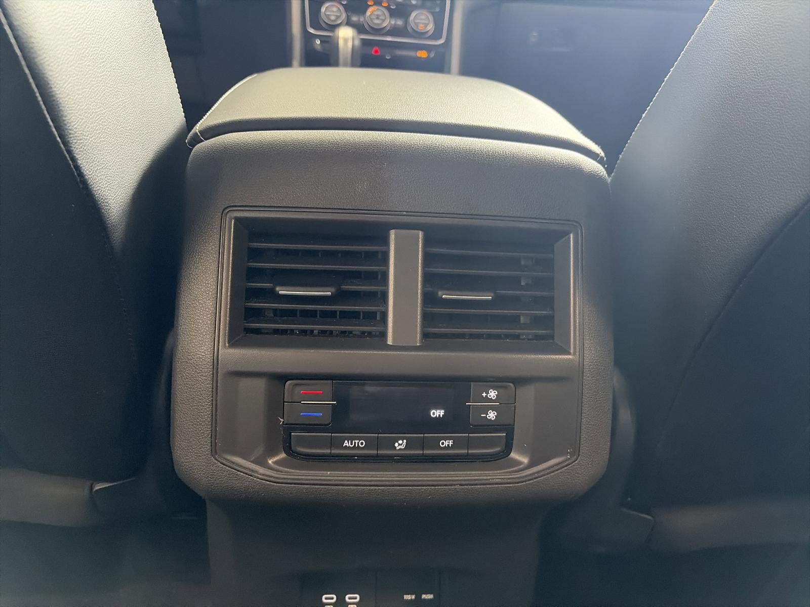 2022 Volkswagen Atlas 2.0T SE w/Technology 4MOTION