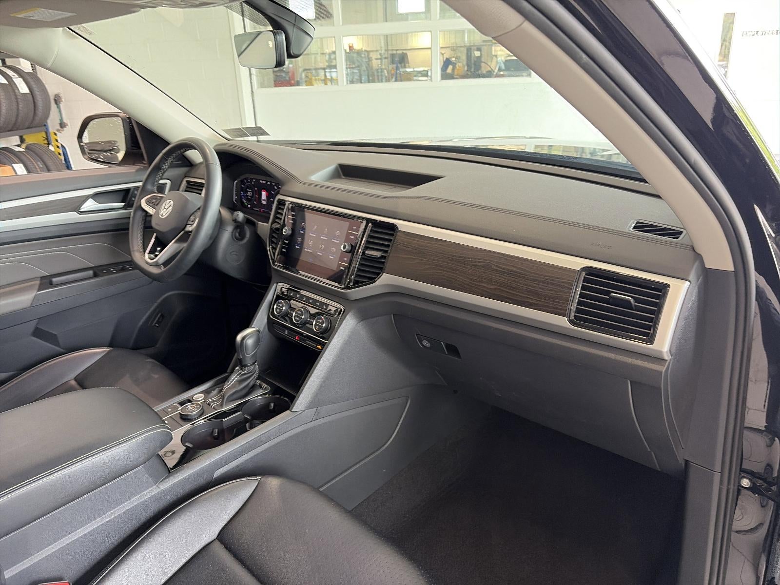 2022 Volkswagen Atlas 2.0T SE w/Technology 4MOTION